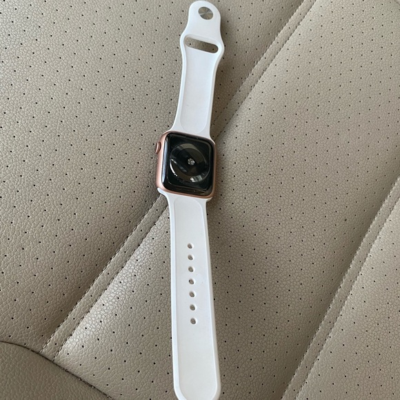 Apple Watch⌚️ - Picture 3 of 4